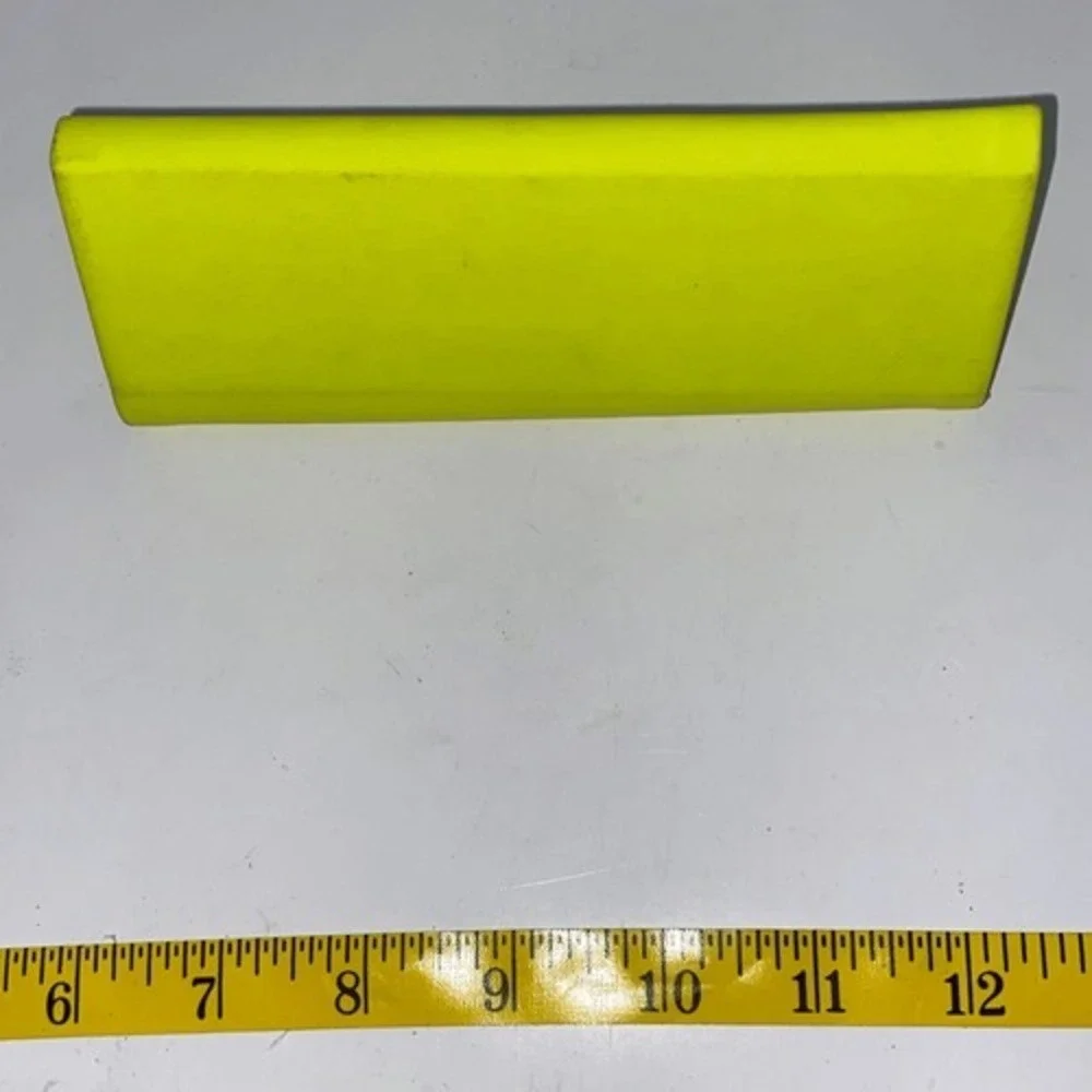 Puma Unisex Aviator's‎ Sunglasses with Neon Green Case